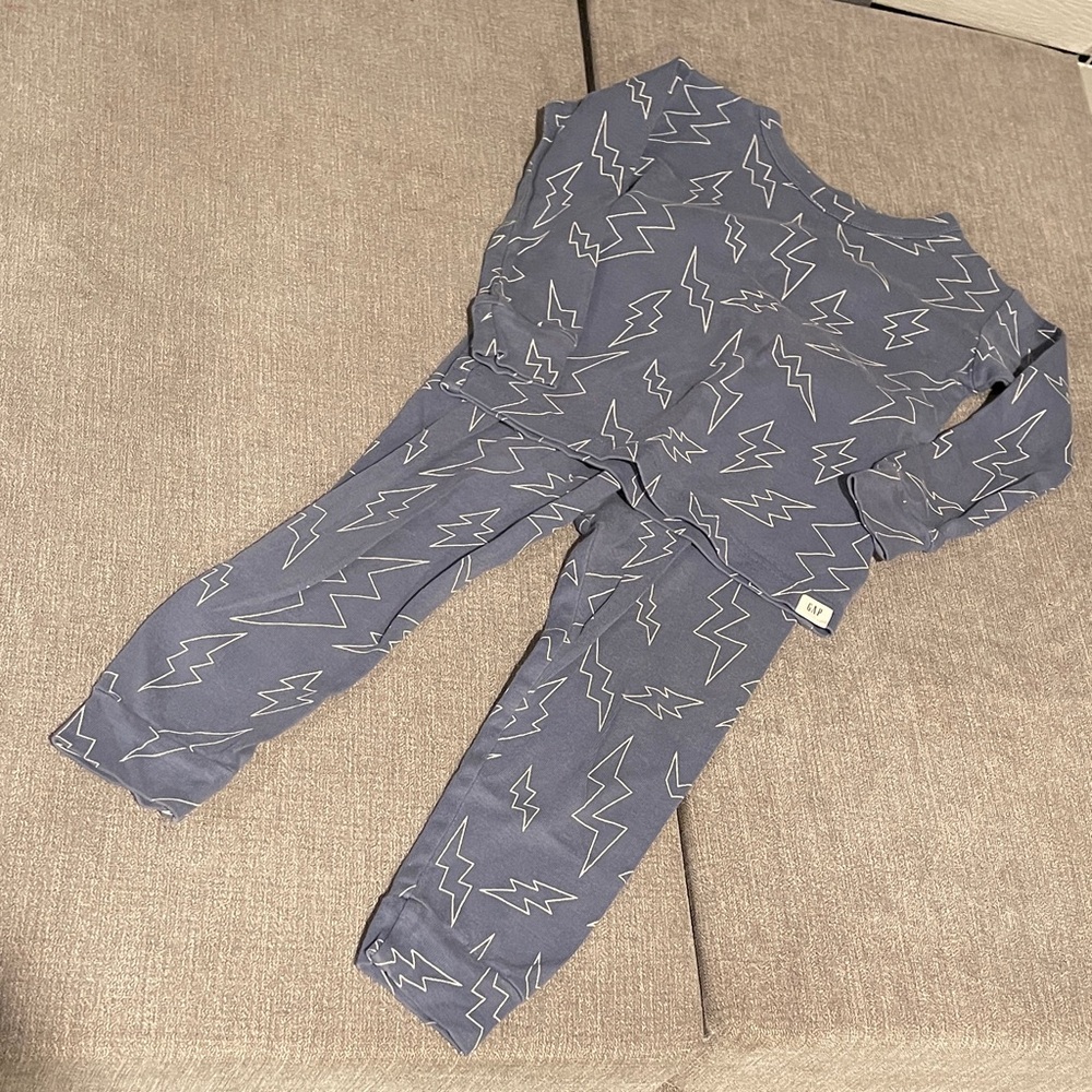 GAP Kids Pajama Set in Blue with White Lightning Print